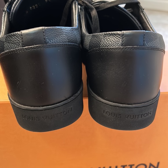 100% authentic Louis Vuitton men’s Sneaker shoe MS0221 with box and extra laces - Picture 6 of 11